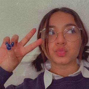 Meet your Posher, Gabriela